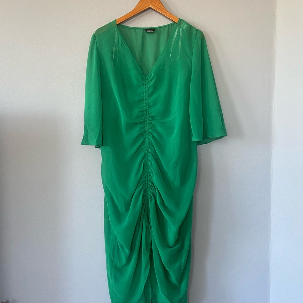 🛑SOLD City Chic Green Cinched Drawn Up Dress - Picture 4 of 11